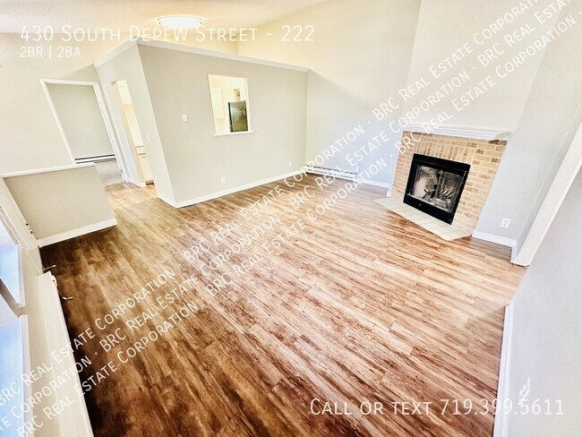 Building Photo - 430 S Depew St Unit 222