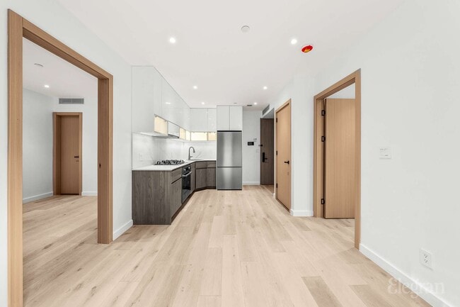 Photo - 42-51-62 Hunter St Unit 2C