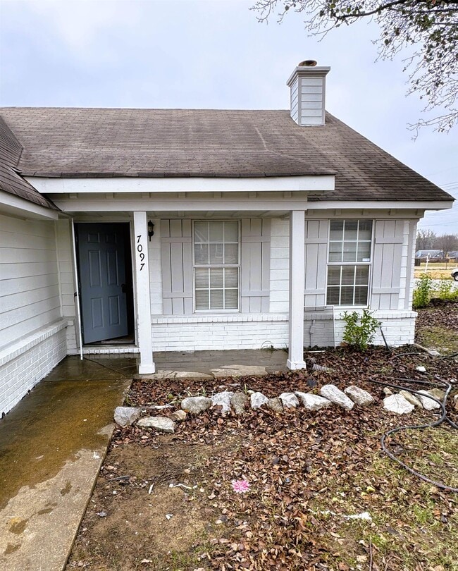 Photo - 7097 Foxhall Dr