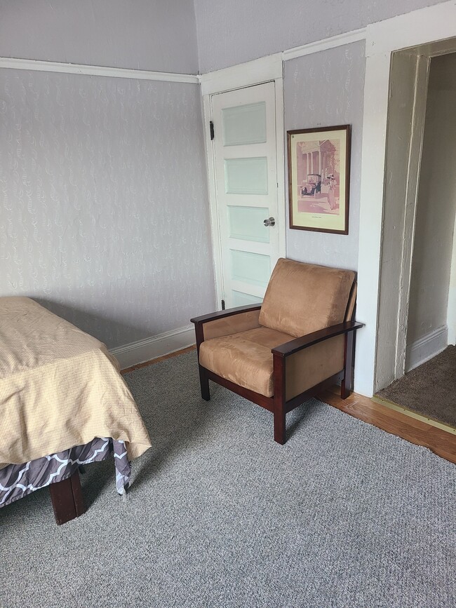 Photo - 2344 Prospect Ave E