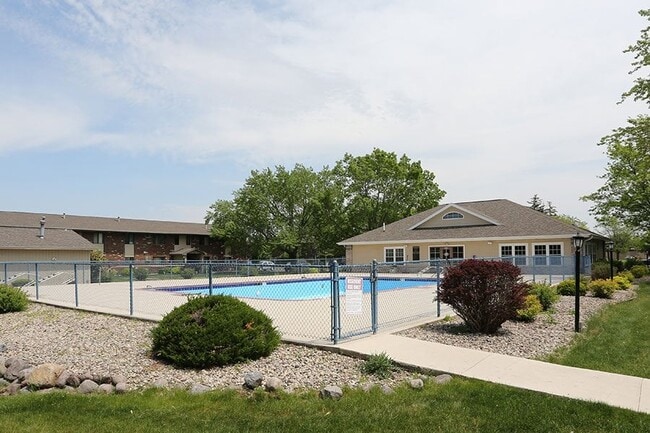 COURTYARD APARTMENTS