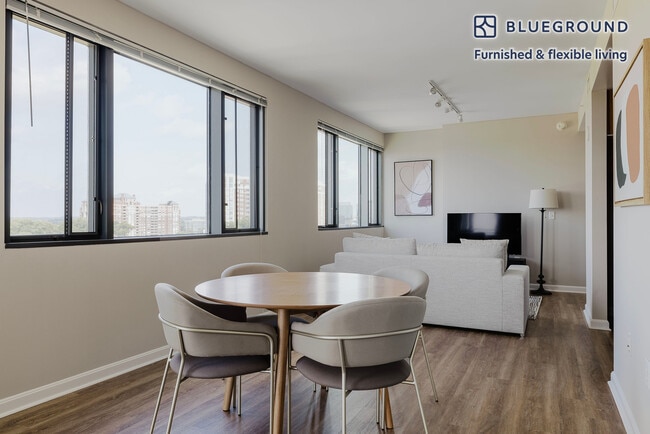 Photo - 11418 Rockville Pike Unidad FL12-ID923