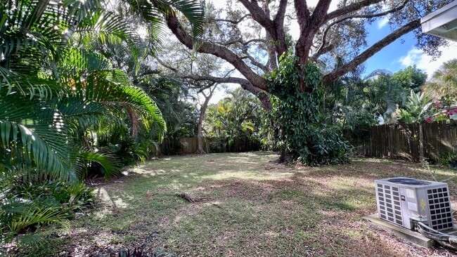 Photo - 628 SE 5th St