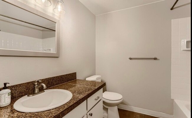 Photo - 291 NE 12th Ave