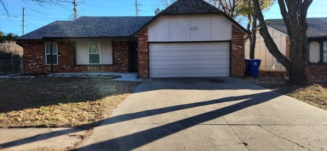 Building Photo - 4321 W Reno St