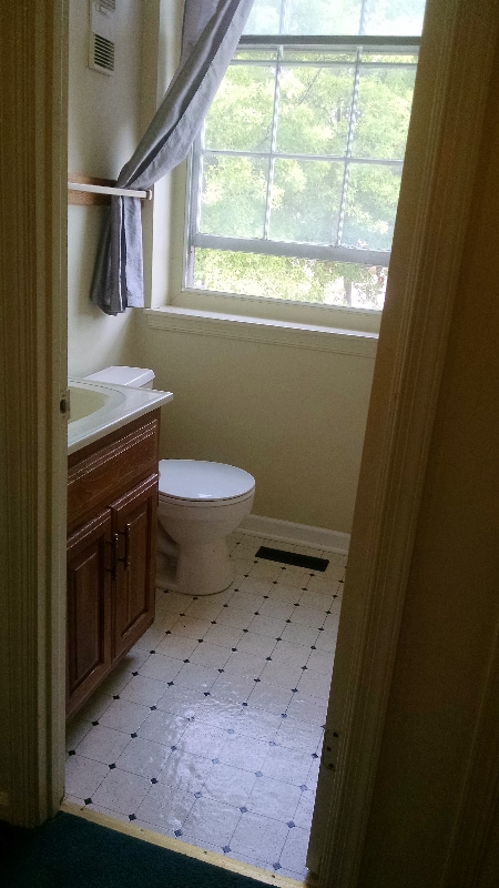 Photo - 160 N York St