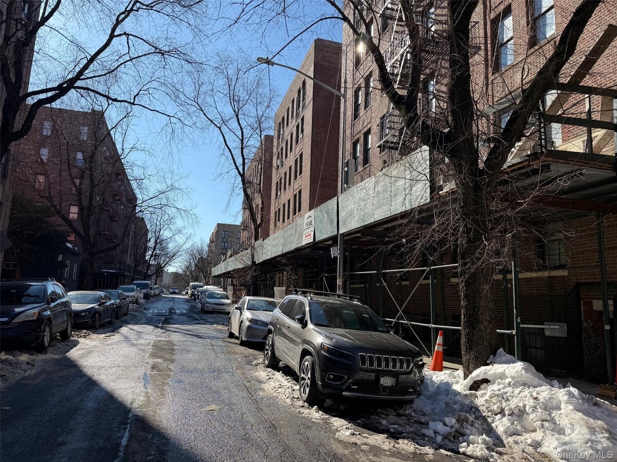 Photo - 2851 Claflin Ave