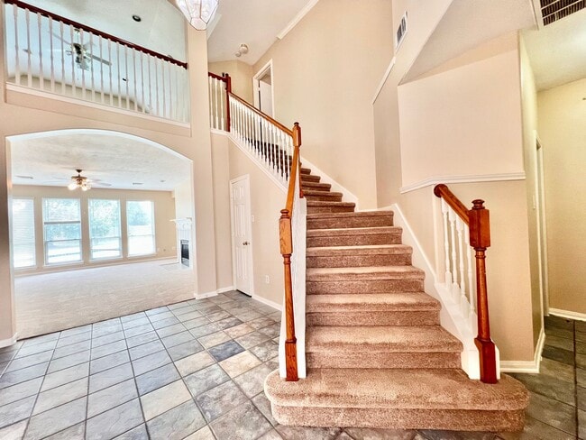 Photo - Spacious Home with Pool in Sugar Land, TX