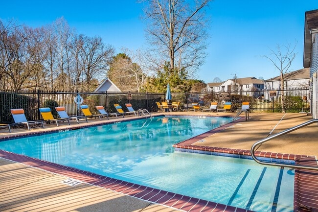 Piscina - Pointe at 731