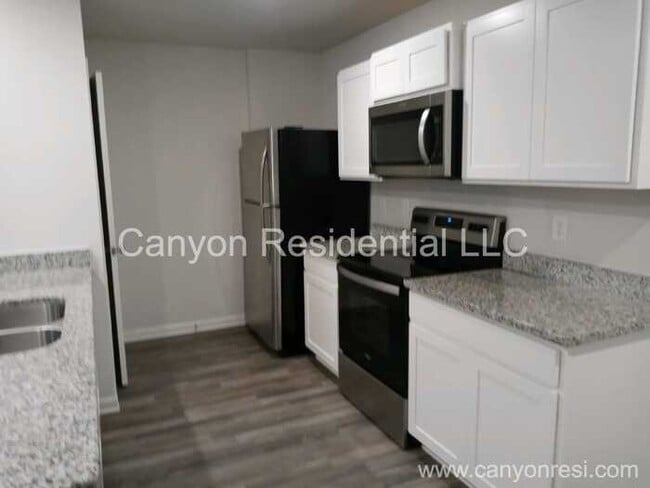 Photo - 702 Wayfinder Run