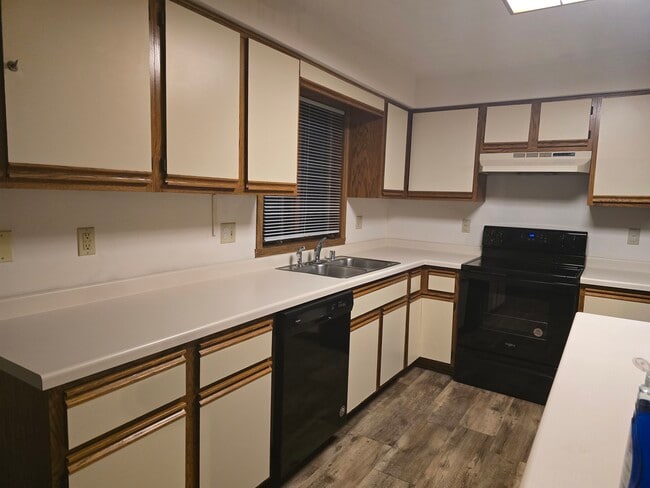 Photo - 2231 Cloudview Ct