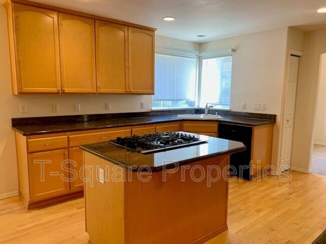 Photo - 534 234th Pl NE