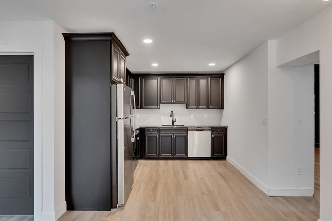 Photo - 36 Pawling Ave Unit 200