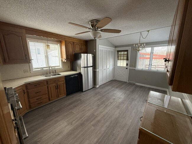 Photo - 123 Merigold Dr