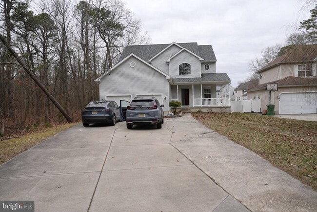 Photo - 101 Goldenrod Ln