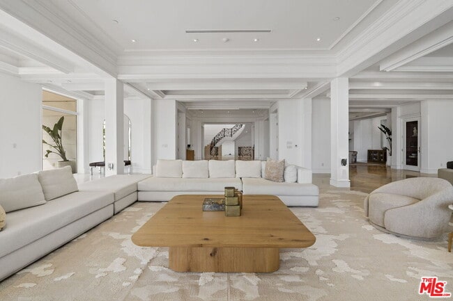 Photo - 360 Trousdale Pl