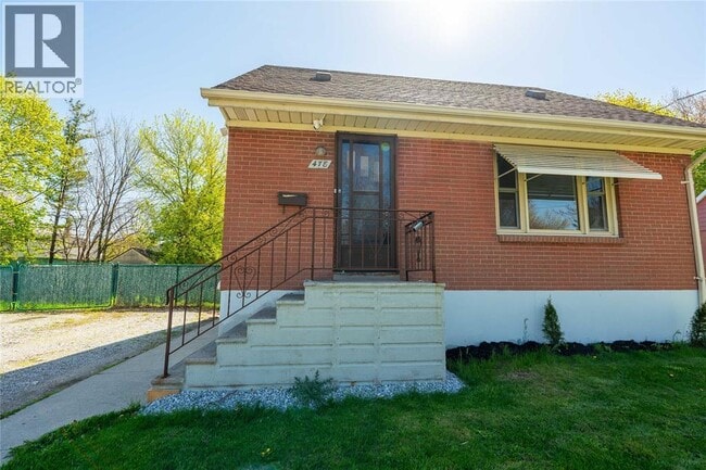 Photo - 478 Indian Rd N