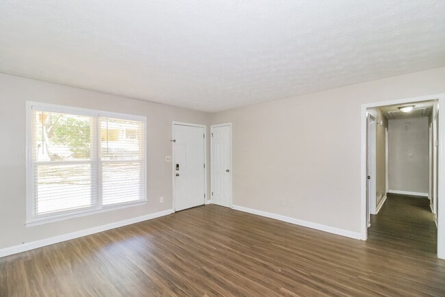 Photo - 7006 Knollwood Dr