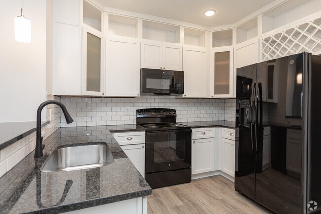 2BR, 2BA - 1,232SF - Keystone at Horse Pen Creek