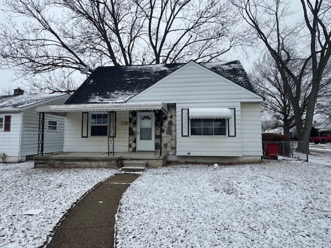 Building Photo - 17399 12 Mile Rd Unit 1