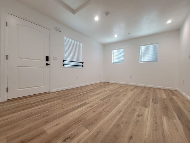 Photo - GD T 11325 Unit 11325