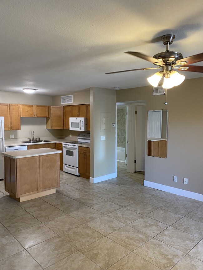 Photo - 465 Forestway Cir Condo Unit Lakewood Park