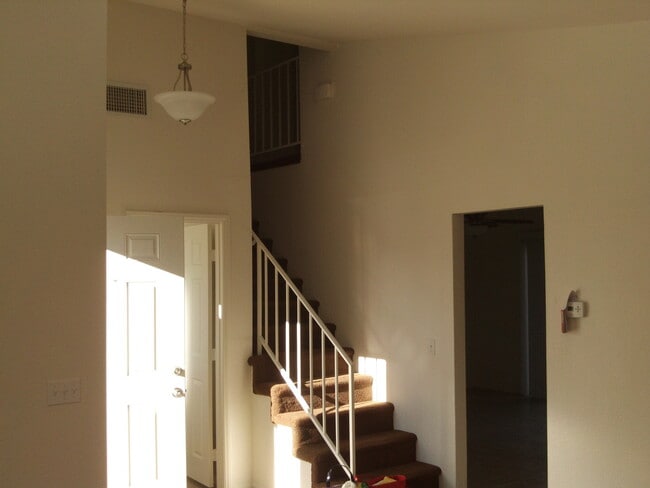 Photo - ( ( ( Coming Soon ) ) ) 3 bed 2.5 bath La...