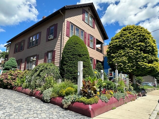 Building Photo - 8 Hersey St Unit 3