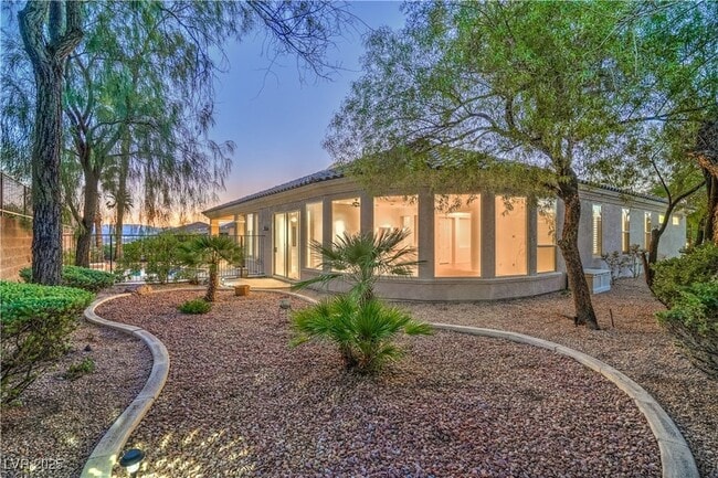 Photo - 2170 Peyten Park St