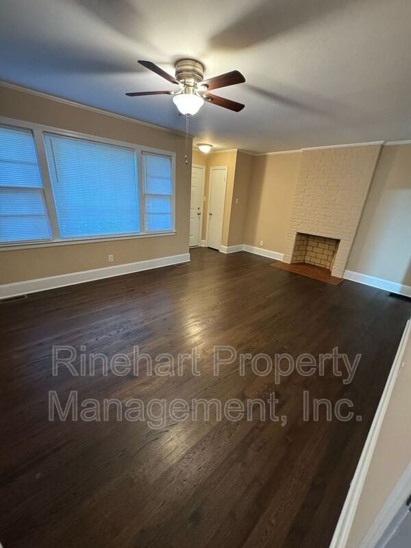 1042 Westover Cir