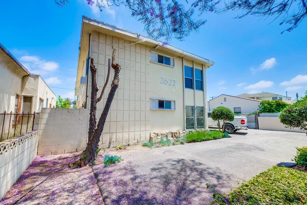 Outside POV - 2622 S. Cloverdale Ave