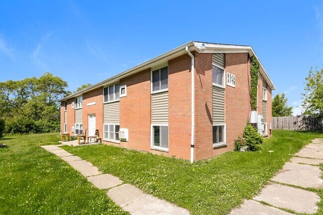 3611-3625 Charlotte Dr