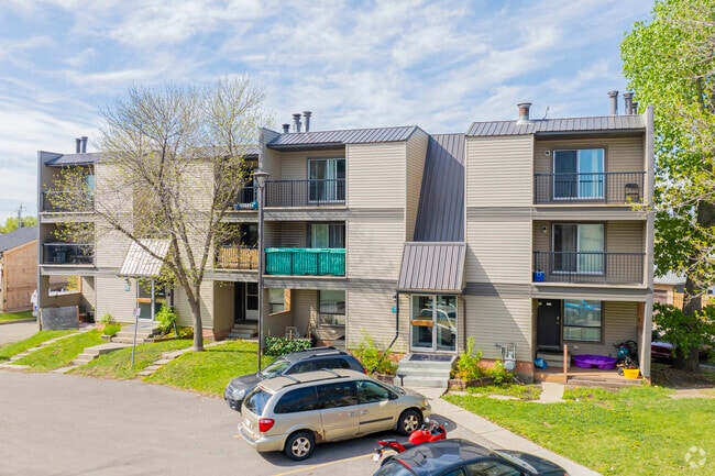 Building Photo - Windsor Green