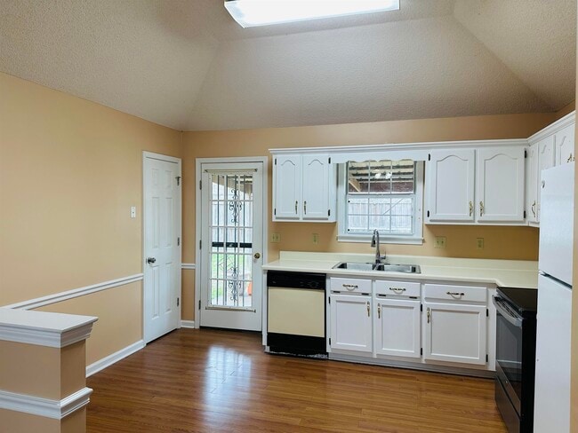 Photo - 119 Pennsylvania Ave