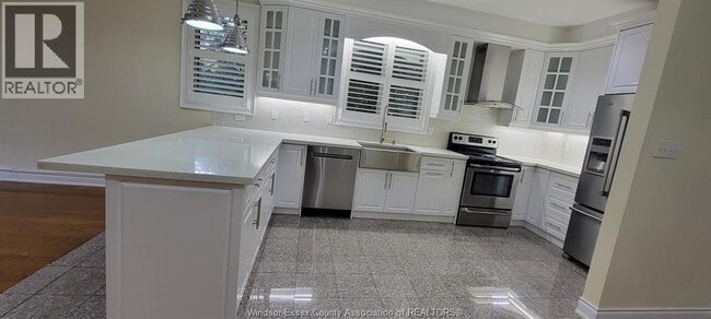 Photo - 1721 Ellesmere Rd