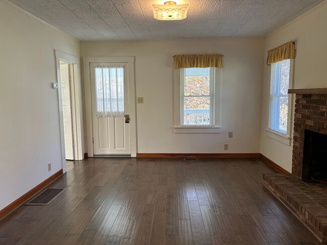 Photo - Charming 2 Bedroom Home with Stunning Views