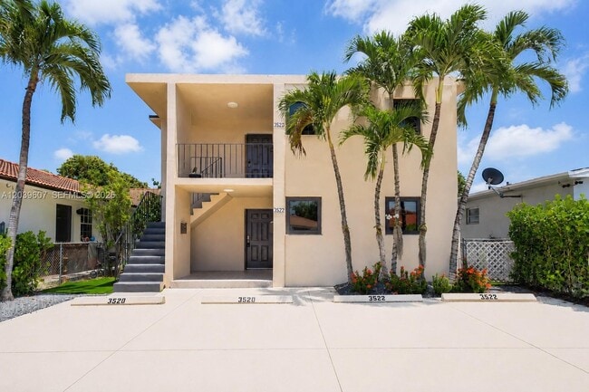 Building Photo - 3522 SW 25th St Unit 3522