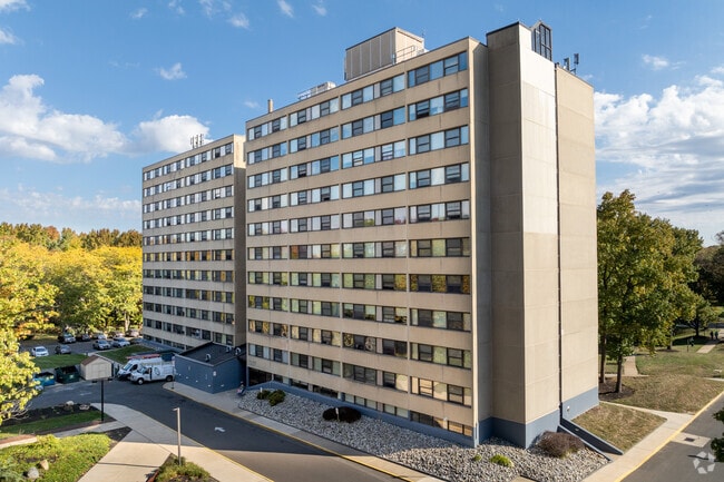 Pond Run Housing (62+)