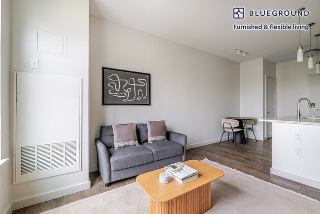 Photo - 240 Sidney St Unidad SI FL3-ID1200