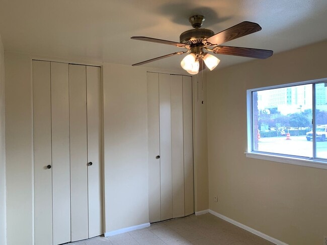 Photo - COZY DUPLEX, NEAR SHOPPING & 281!