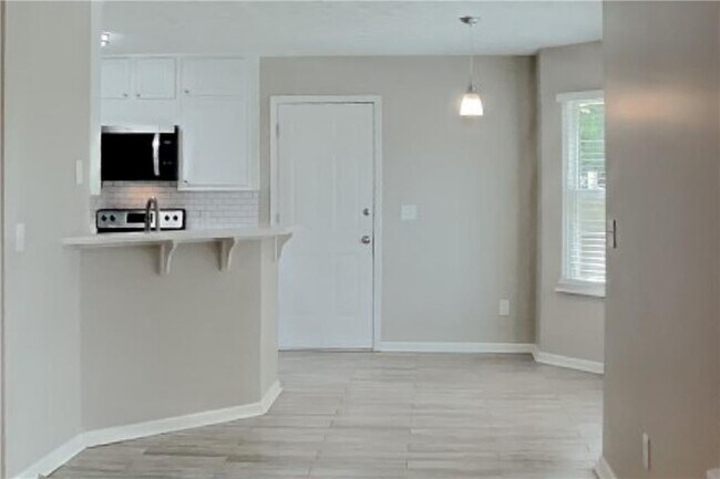Photo - 2920 Summit Point Ct