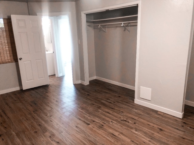 Photo - 340 W Main St