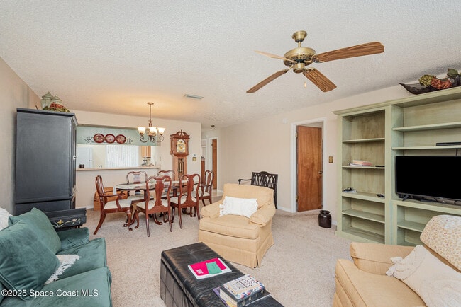 Photo - 307 La Paloma Ln