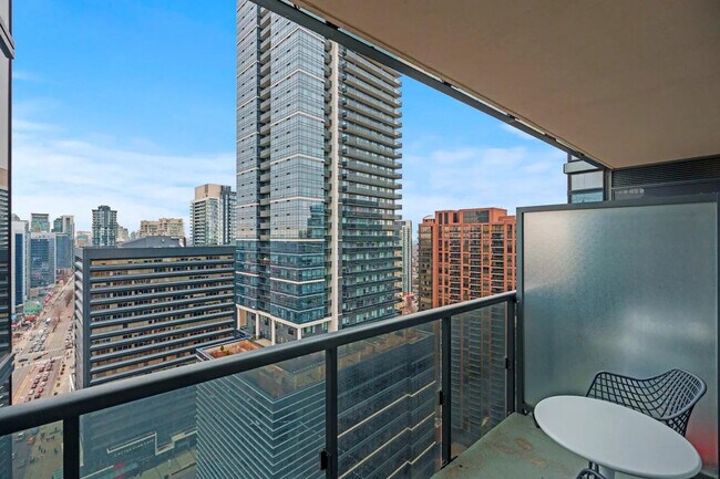 Photo - 33 Sheppard Ave E Unité SI ID1511361P