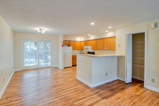 Photo - Walnut Springs