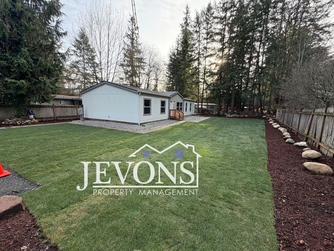Building Photo - Charming Maple Valley Home on a Quiet Residential Street
