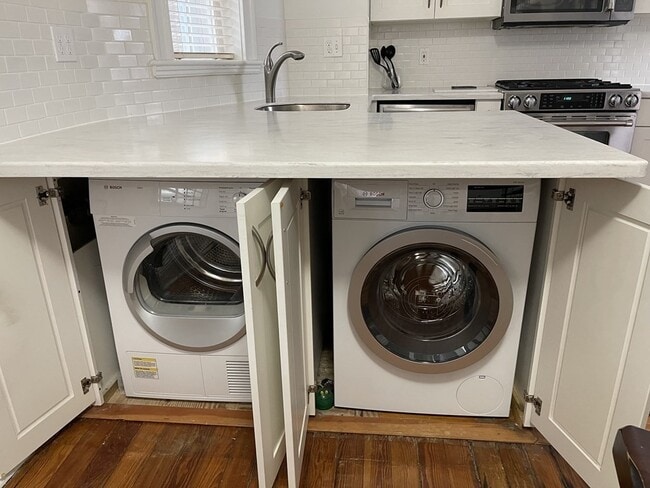 Photo - 145 Charles St Unidad 4