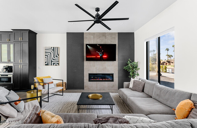 Photo - 8417 E Cactus Rd