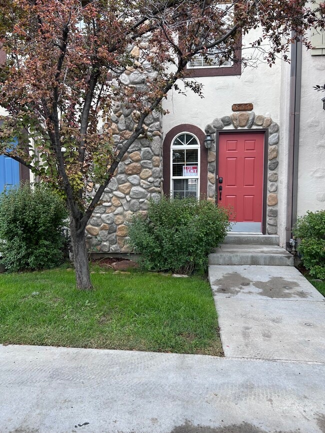 Building Photo - 855 Zurich Ln Rental