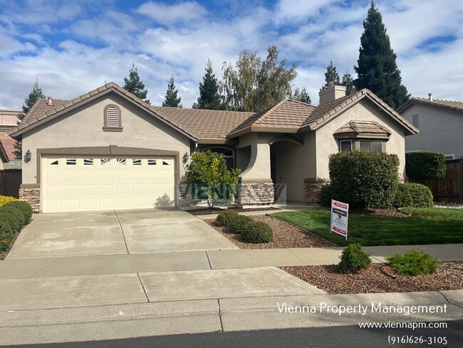 Building Photo - 440 Crestfield Cir